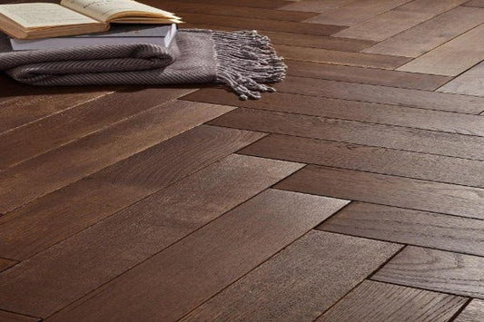 Chocolat Fransk Eik Fiskebensparkett med klikksystem